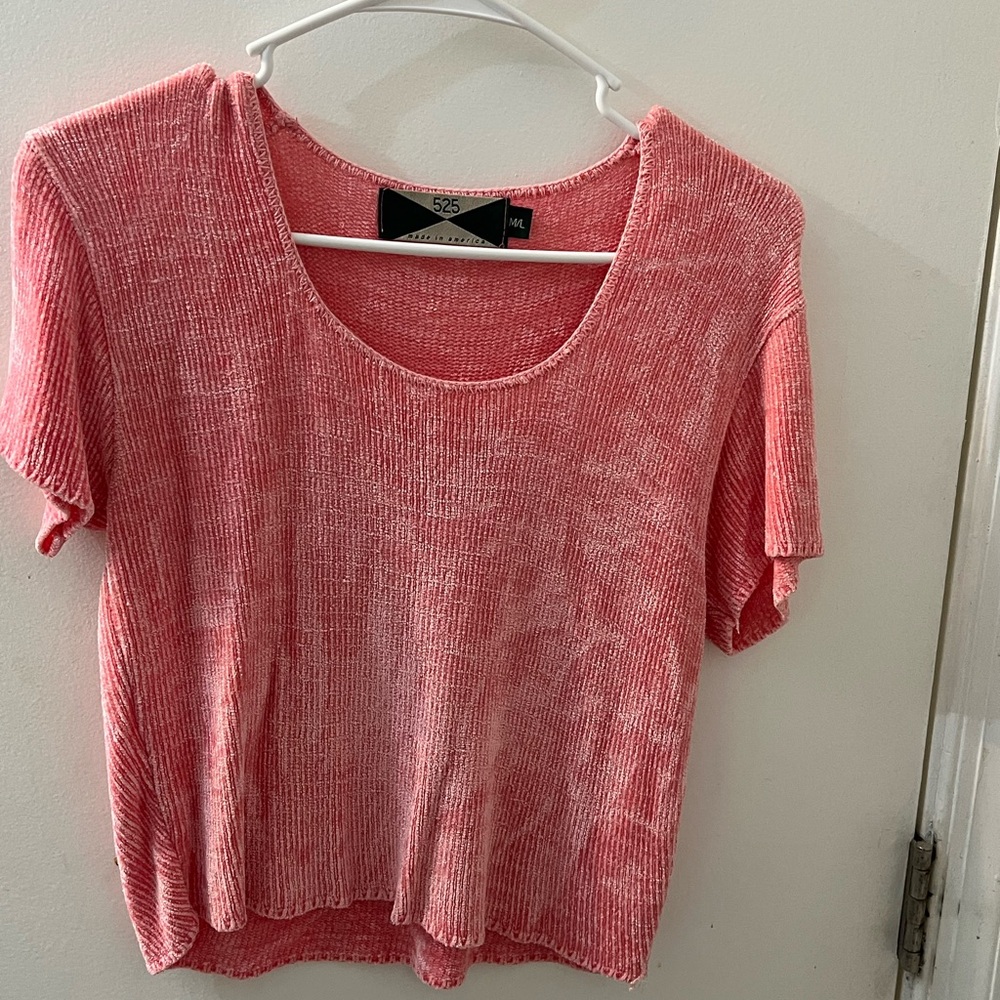 525 crop pink shirt